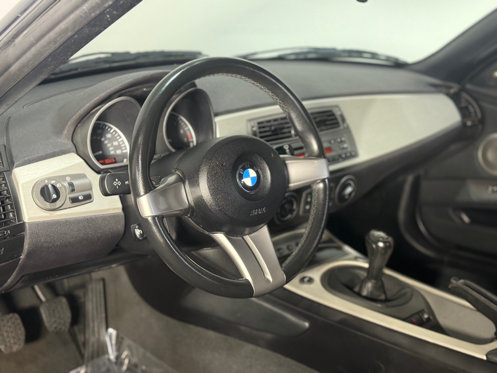 2003 BMW Z4 Image 22