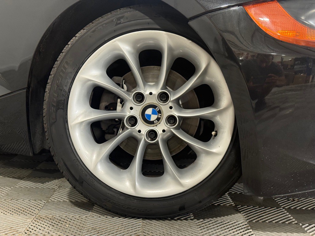 2003 BMW Z4 Image 36