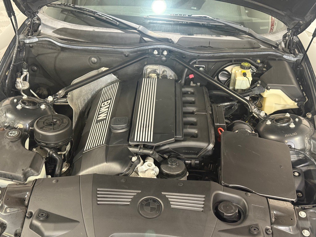 2003 BMW Z4 Image 38