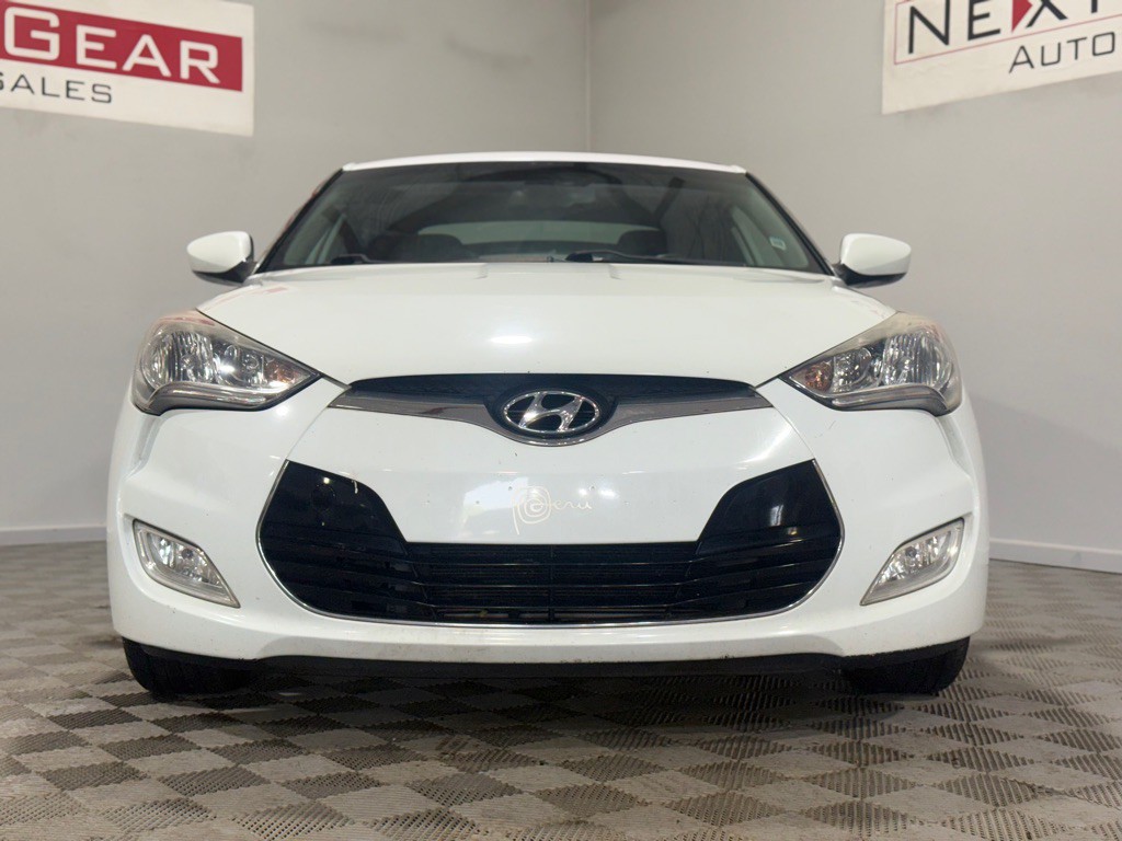 2015 Hyundai Veloster Image 5