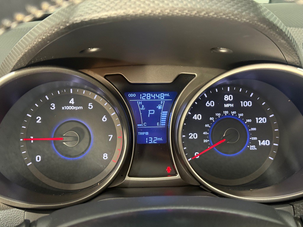 2015 Hyundai Veloster Image 13