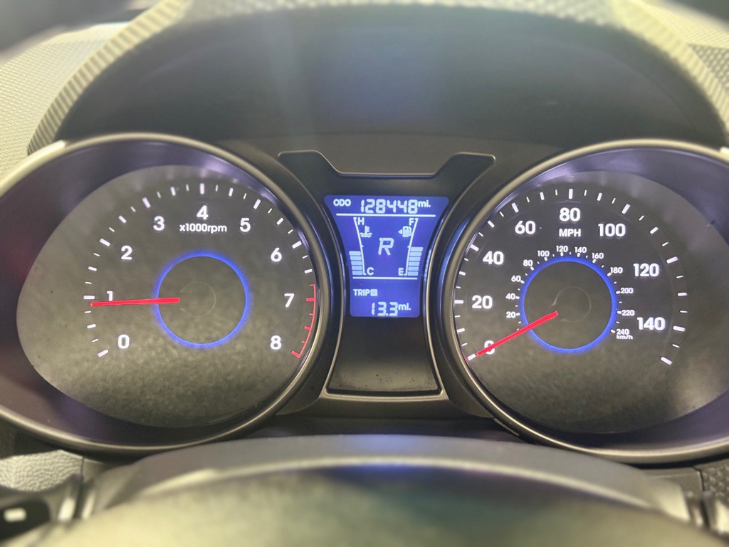 2015 Hyundai Veloster Image 40