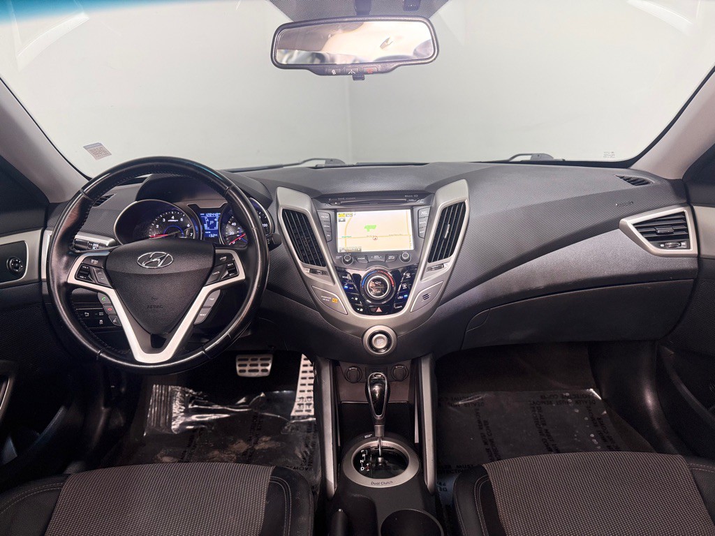 2015 Hyundai Veloster Image 12