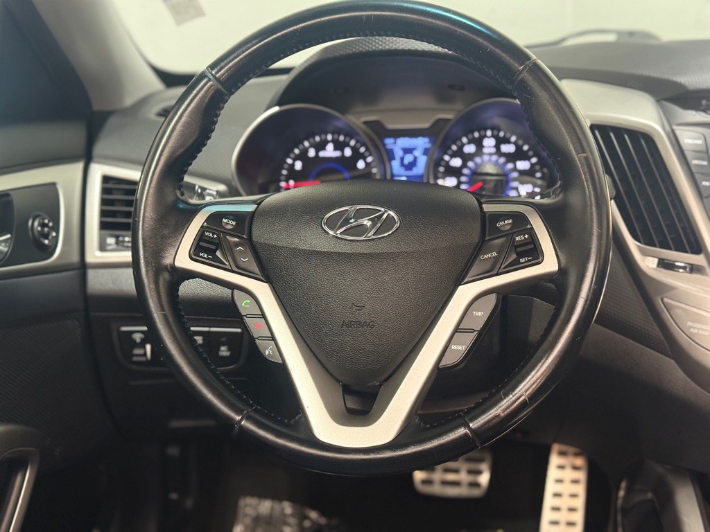2015 Hyundai Veloster Image 14