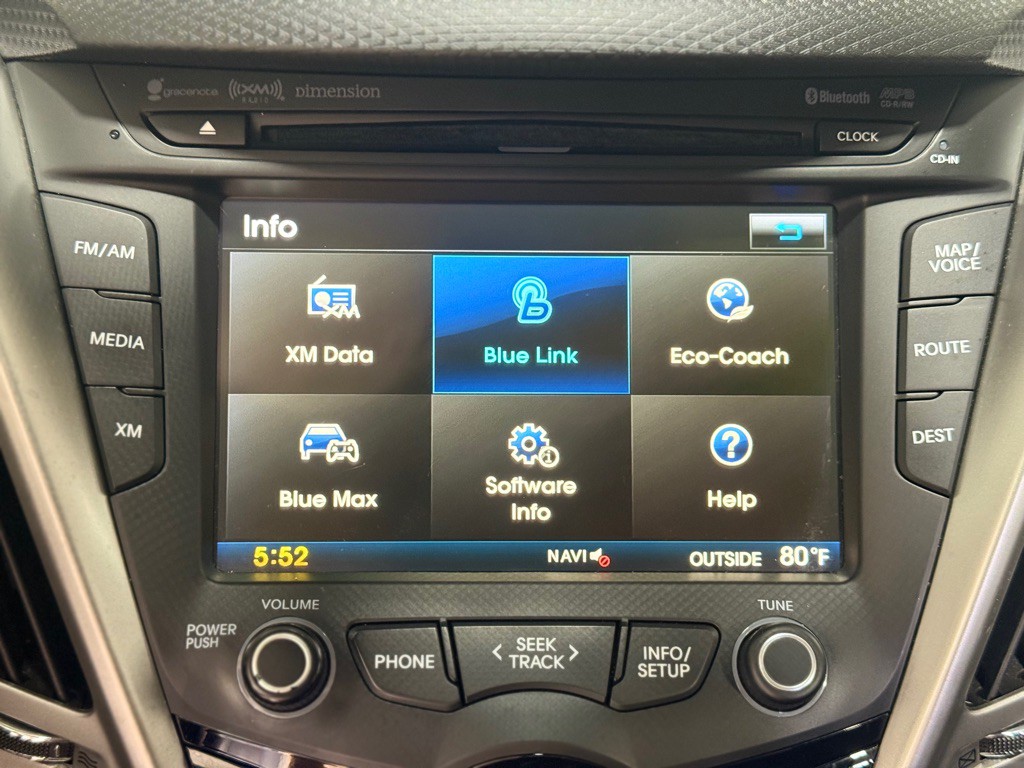 2015 Hyundai Veloster Image 17