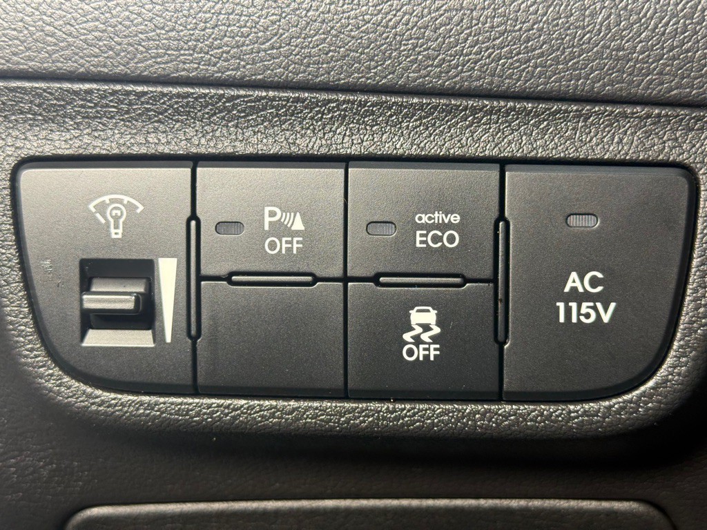 2015 Hyundai Veloster Image 19