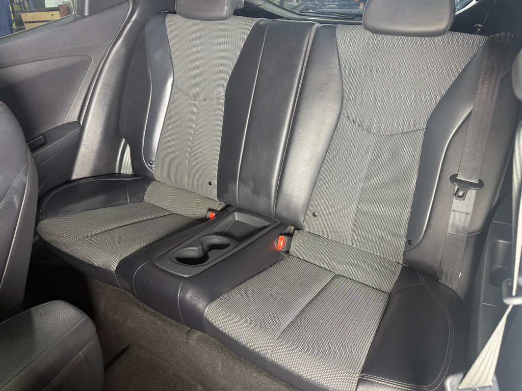 2015 Hyundai Veloster Image 27