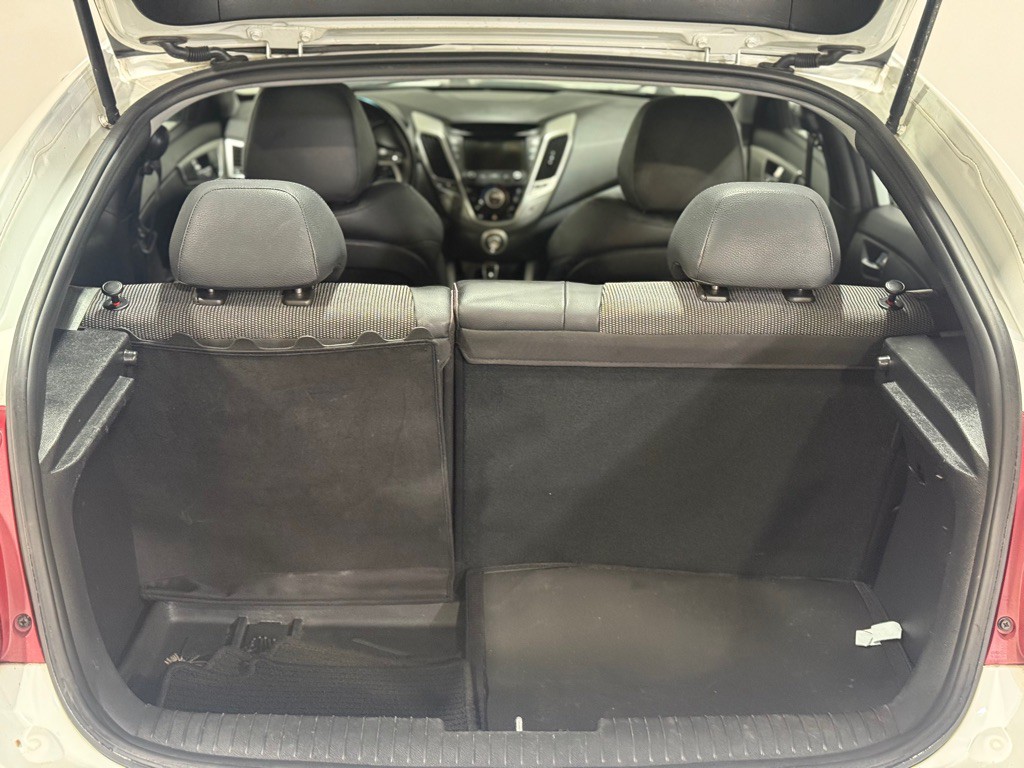 2015 Hyundai Veloster Image 37