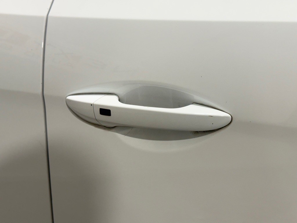 2015 Hyundai Veloster Image 39