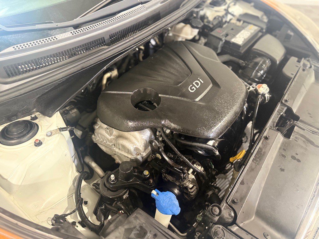 2015 Hyundai Veloster Image 41