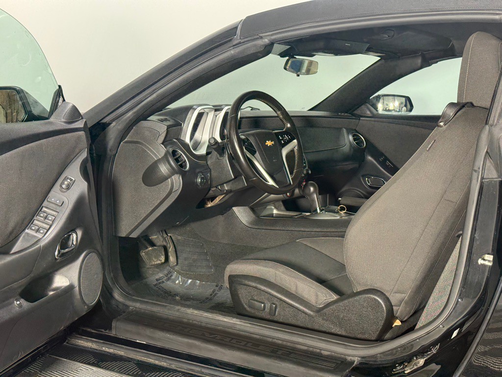 2015 Chevrolet Camaro Image 11