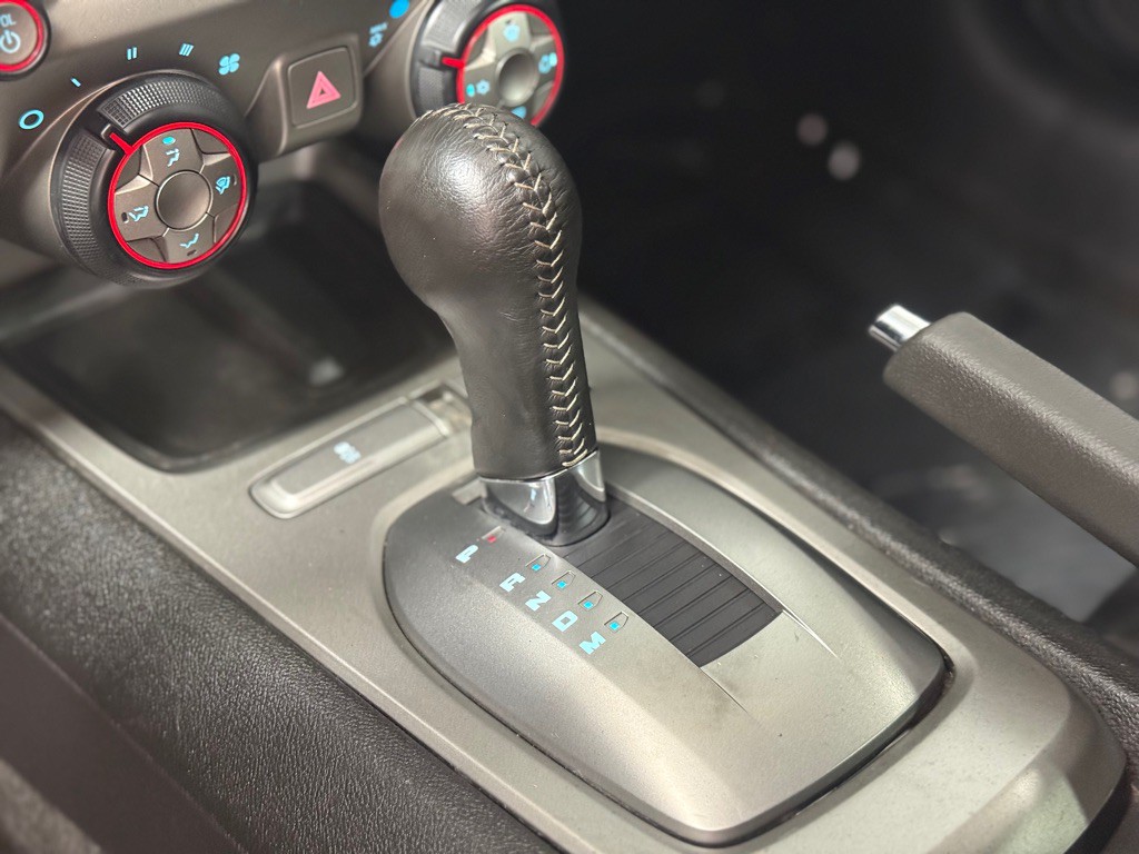 2015 Chevrolet Camaro Image 20