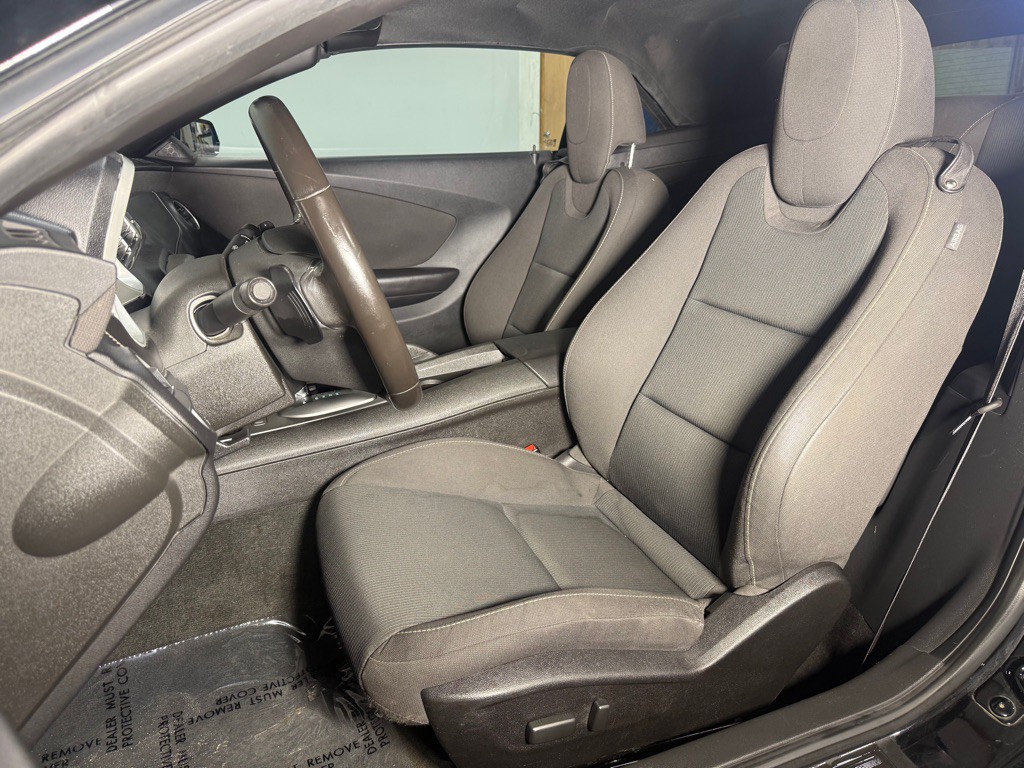 2015 Chevrolet Camaro Image 23