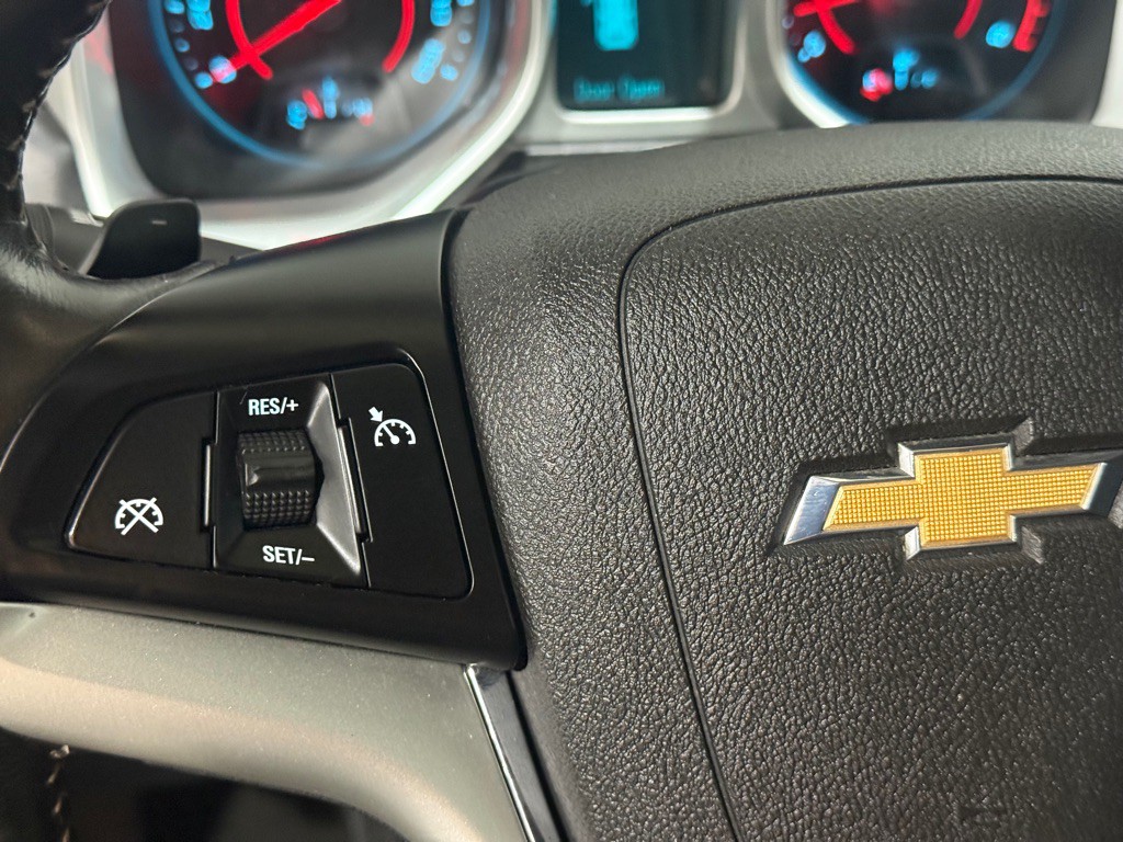 2015 Chevrolet Camaro Image 26
