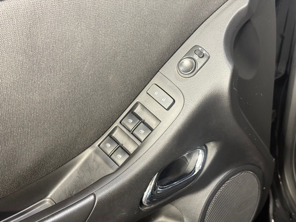 2015 Chevrolet Camaro Image 29