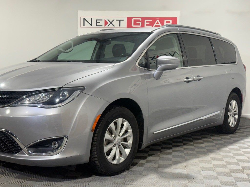 2018 Chrysler Pacifica Image 5