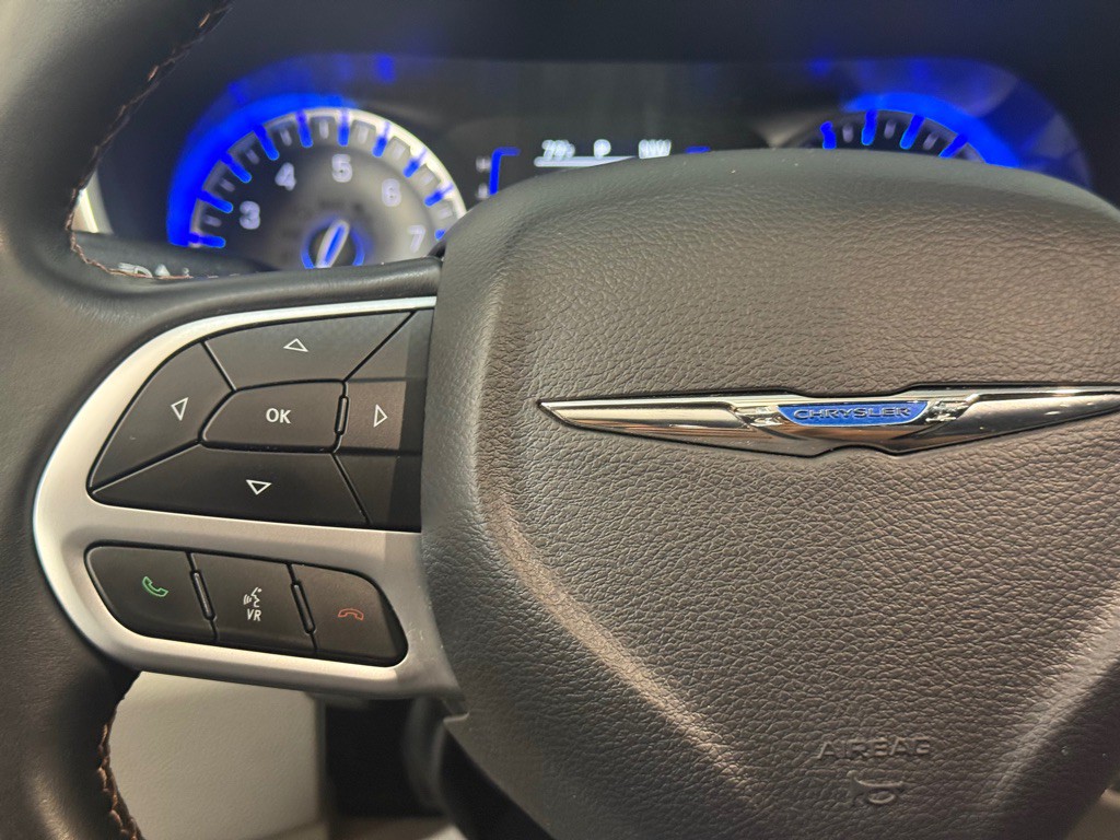 2018 Chrysler Pacifica Image 21