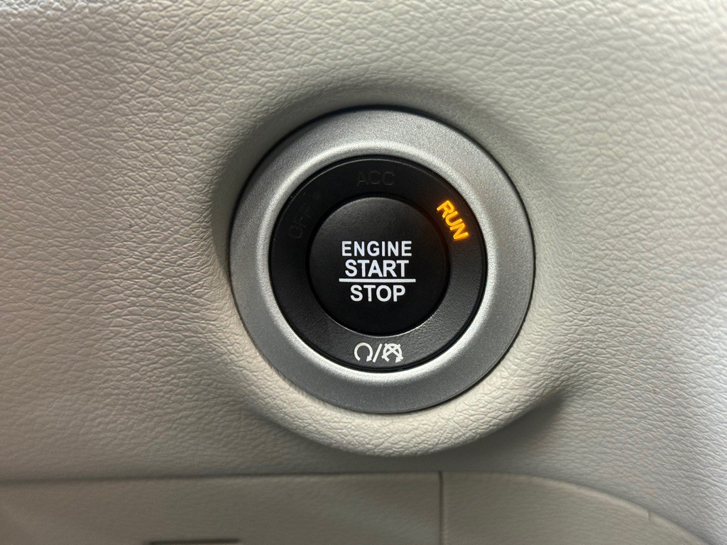 2018 Chrysler Pacifica Image 27