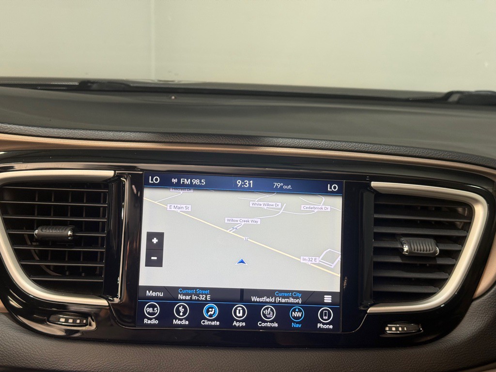 2018 Chrysler Pacifica Image 28