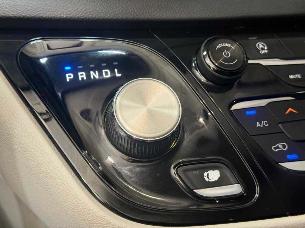 2018 Chrysler Pacifica Image 33