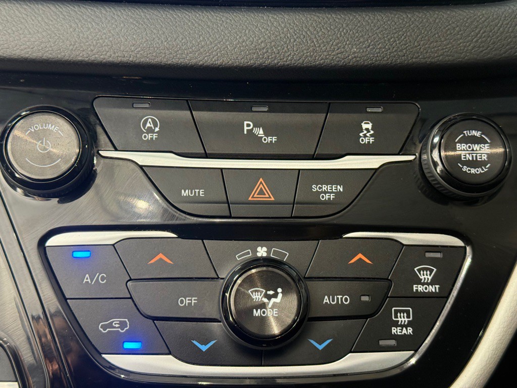 2018 Chrysler Pacifica Image 34