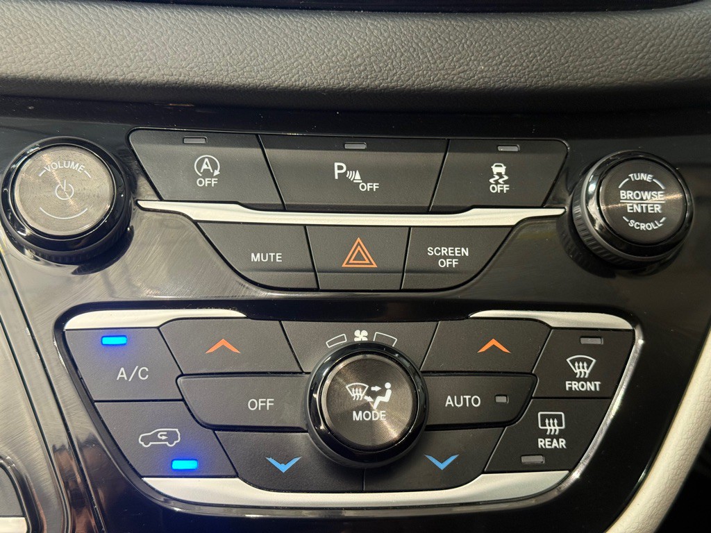 2018 Chrysler Pacifica Image 36