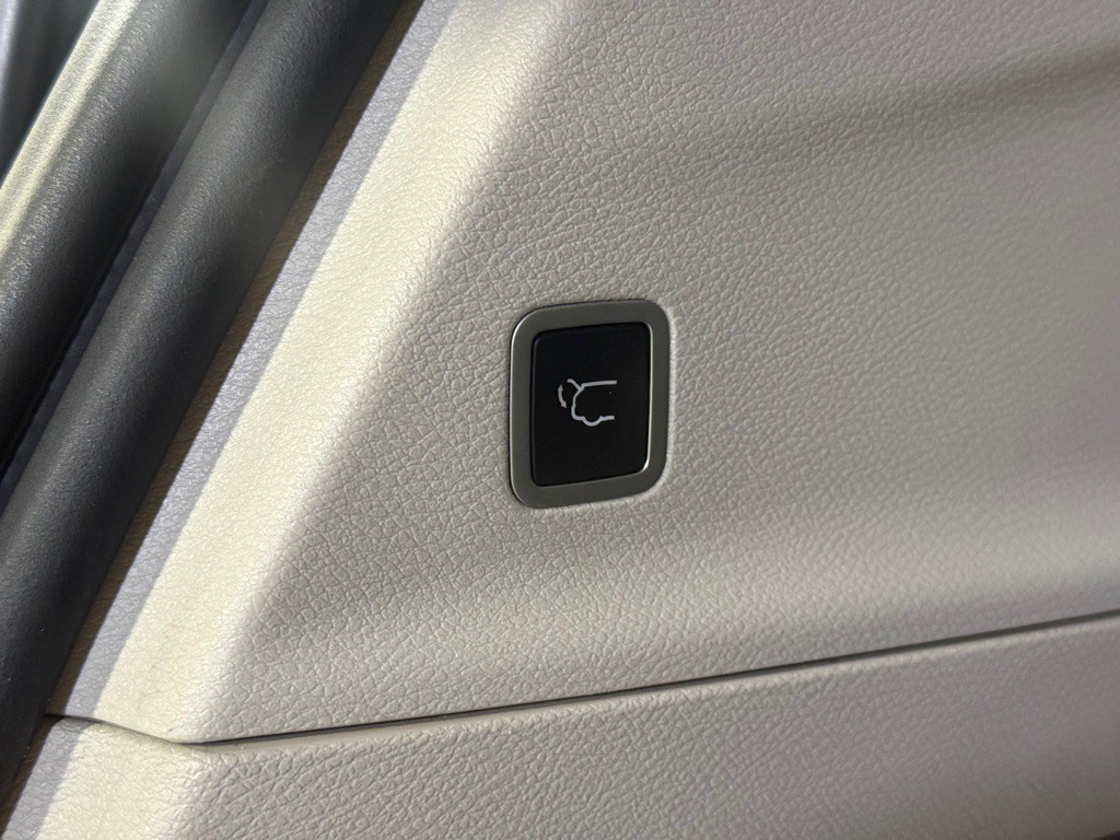 2018 Chrysler Pacifica Image 46