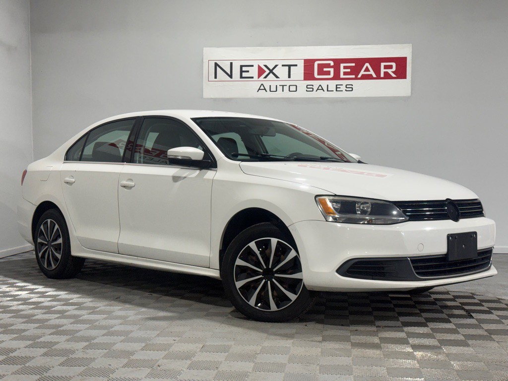 2013 Volkswagen Jetta Image 1