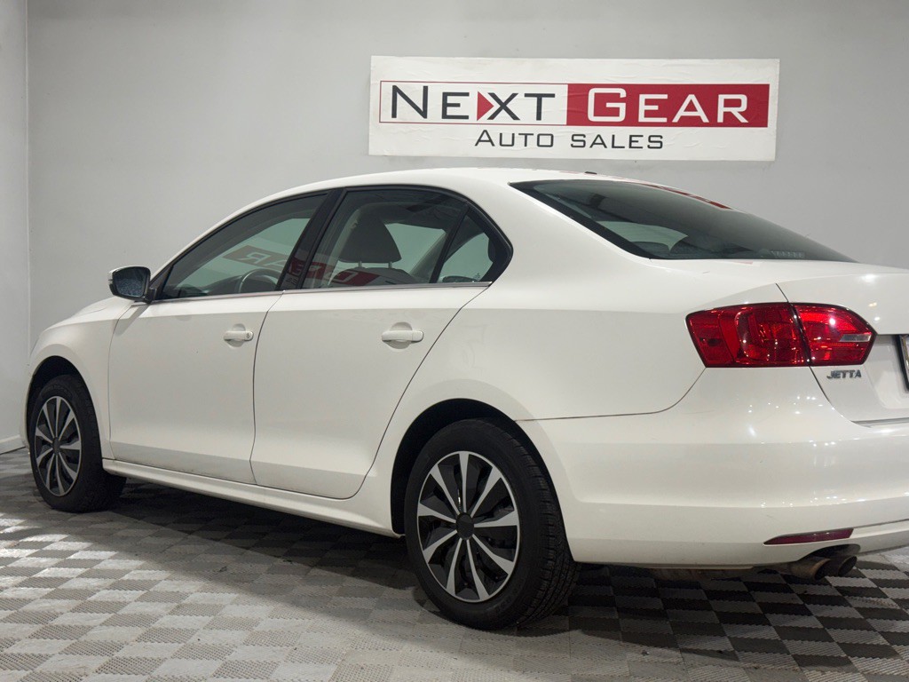 2013 Volkswagen Jetta Image 6