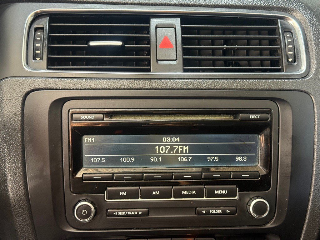 2013 Volkswagen Jetta Image 16