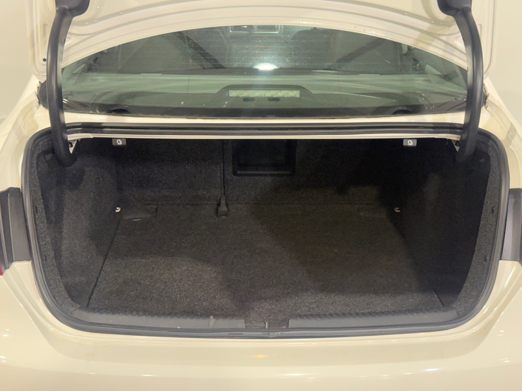 2013 Volkswagen Jetta Image 27