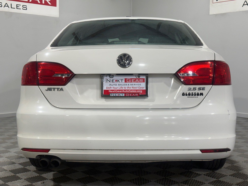 2013 Volkswagen Jetta Image 8
