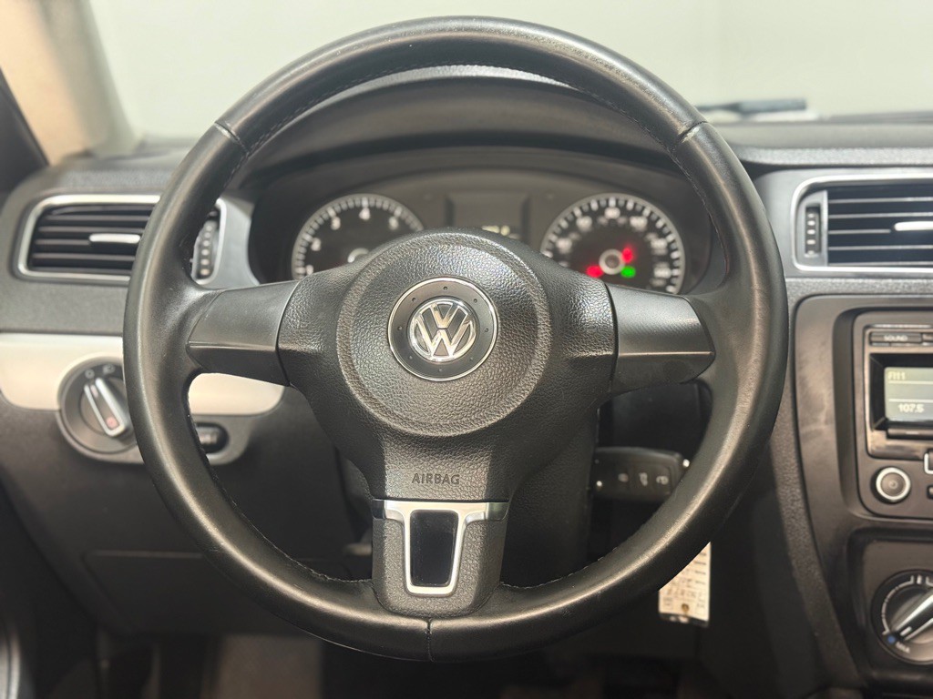 2013 Volkswagen Jetta Image 14