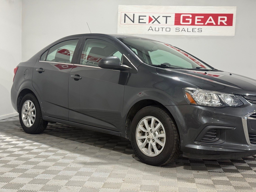 2017 Chevrolet Sonic Image 5