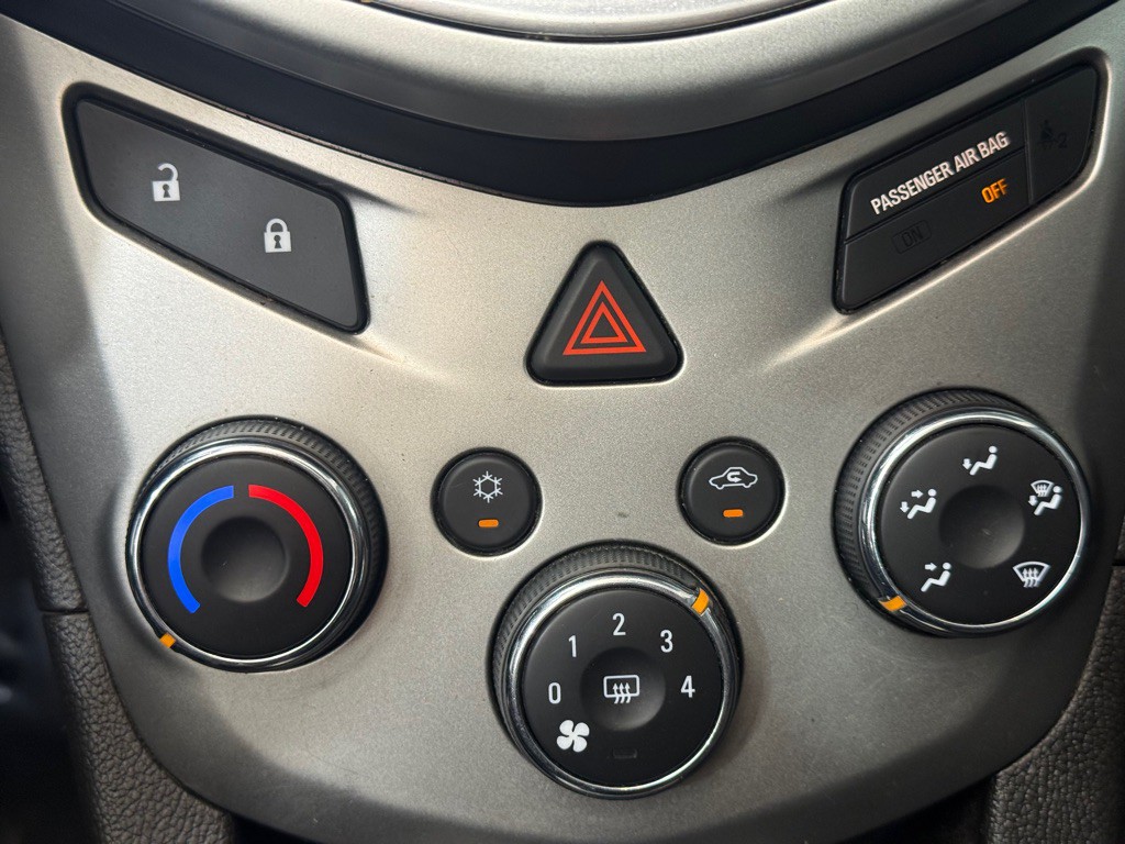 2017 Chevrolet Sonic Image 15