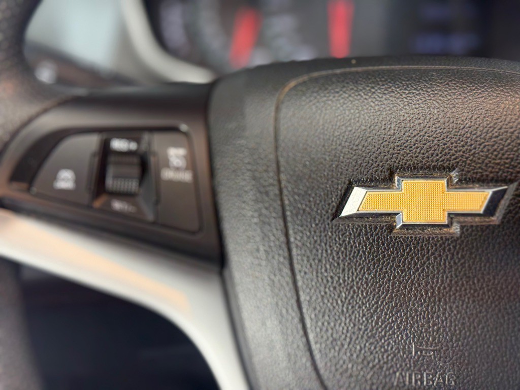 2017 Chevrolet Sonic Image 21