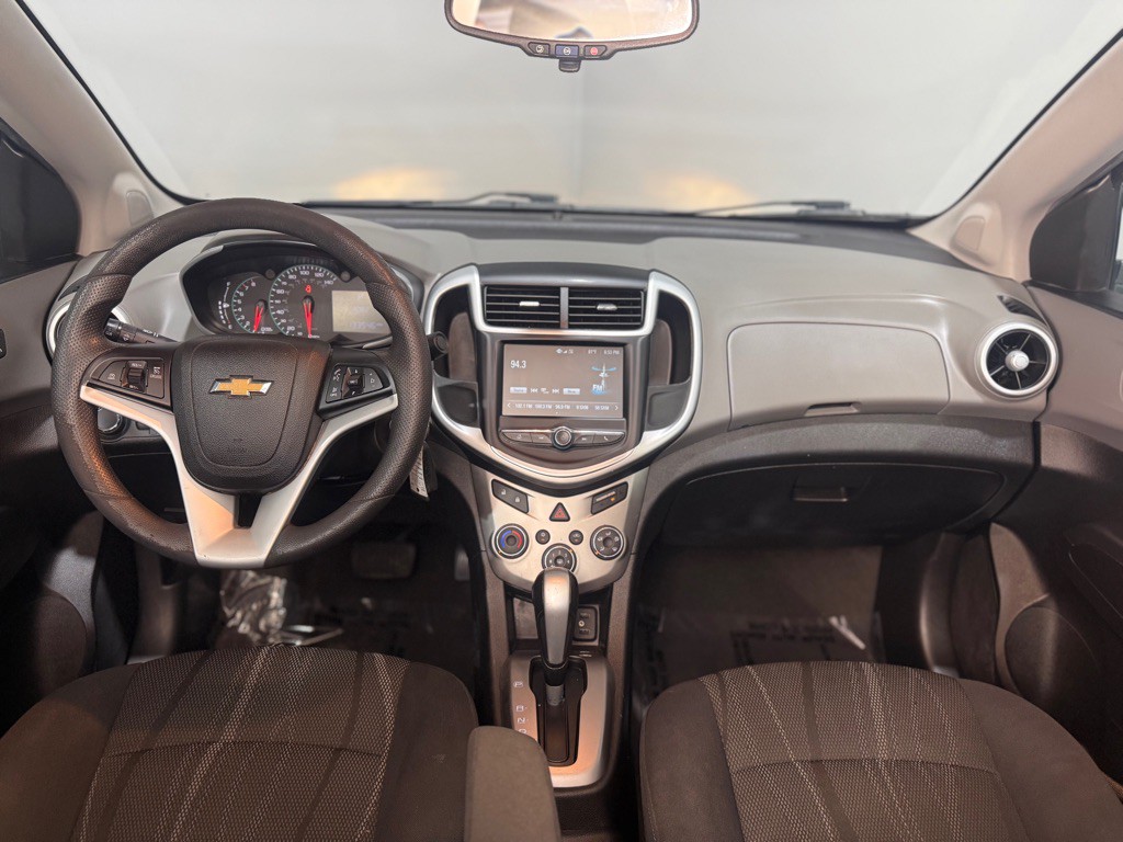 2017 Chevrolet Sonic Image 25