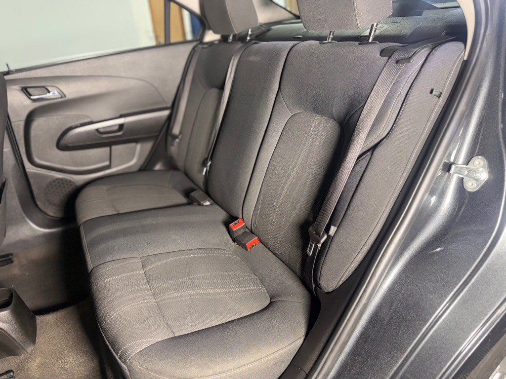 2017 Chevrolet Sonic Image 31