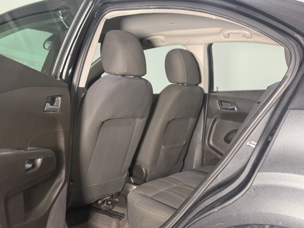 2017 Chevrolet Sonic Image 34