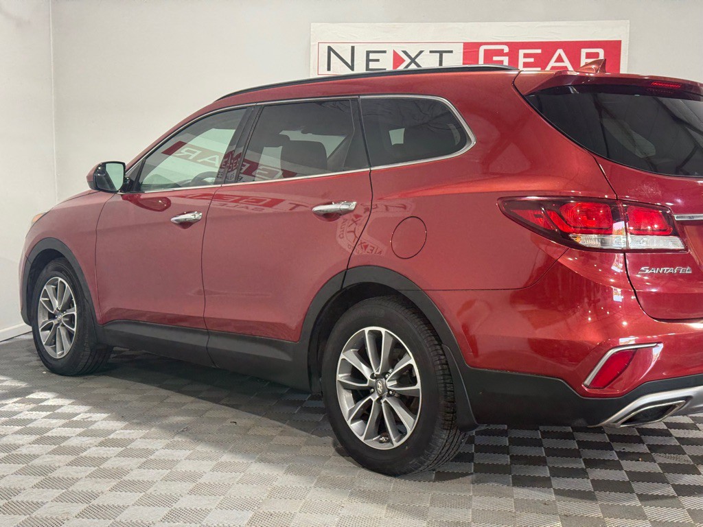 2017 Hyundai Santa Fe Image 7