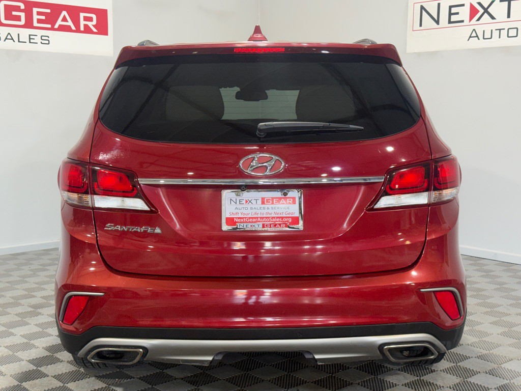 2017 Hyundai Santa Fe Image 8