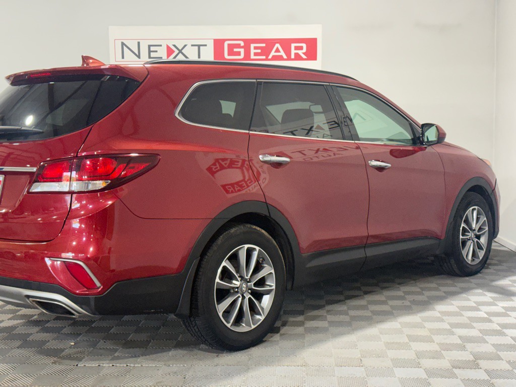 2017 Hyundai Santa Fe Image 9