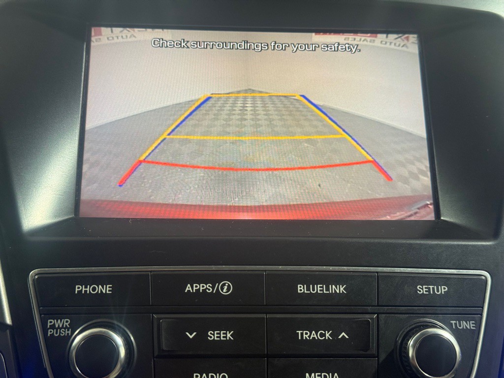 2017 Hyundai Santa Fe Image 21