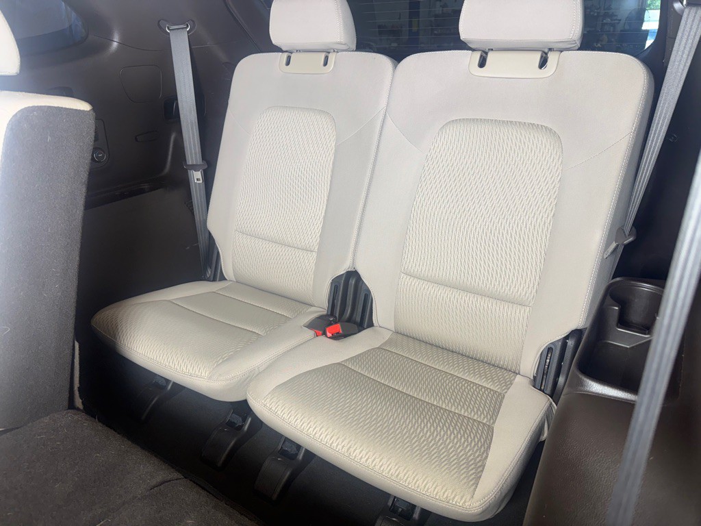 2017 Hyundai Santa Fe Image 24
