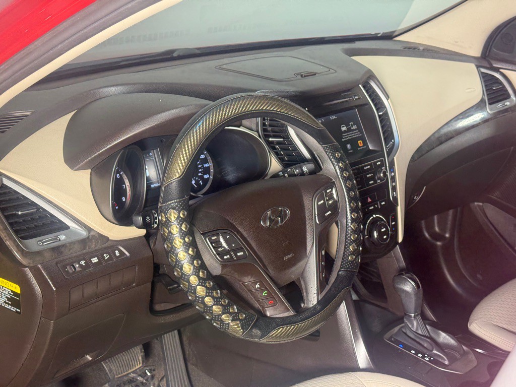 2017 Hyundai Santa Fe Image 26