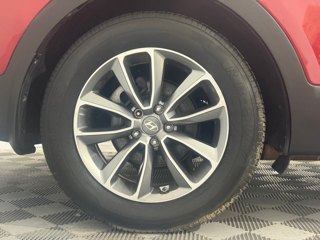 2017 Hyundai Santa Fe Image 38