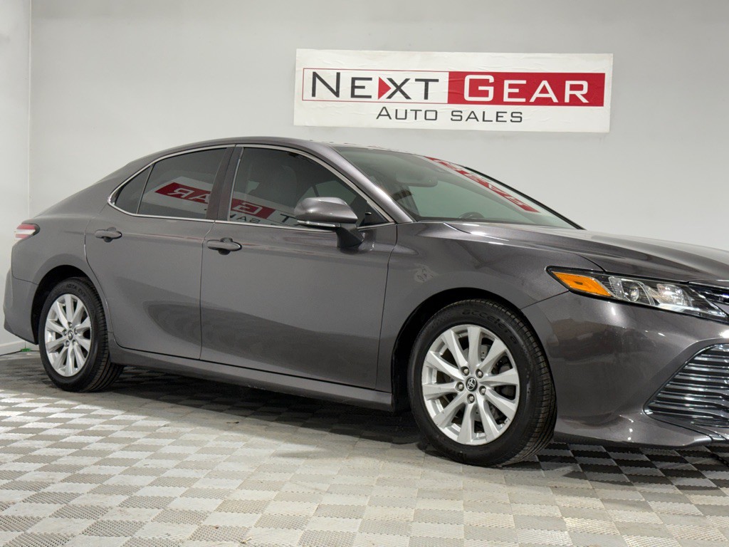 2019 Toyota Camry Image 4