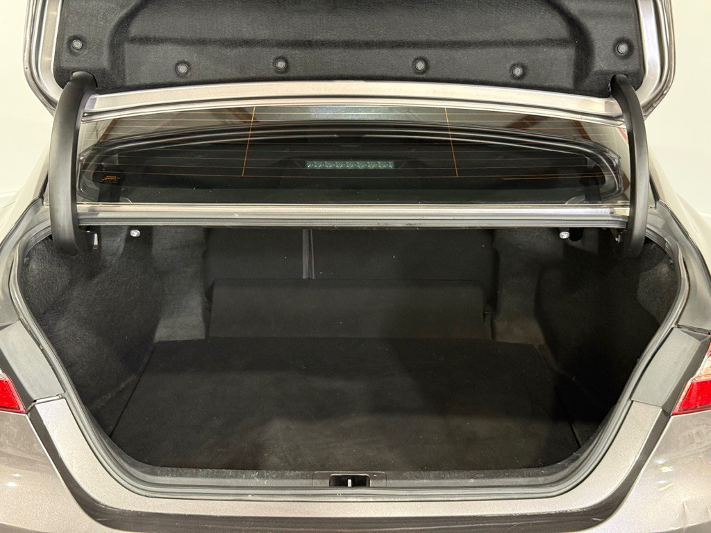 2019 Toyota Camry Image 14