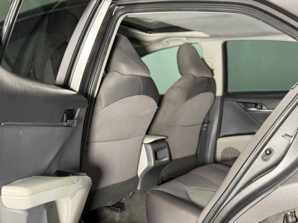 2019 Toyota Camry Image 15