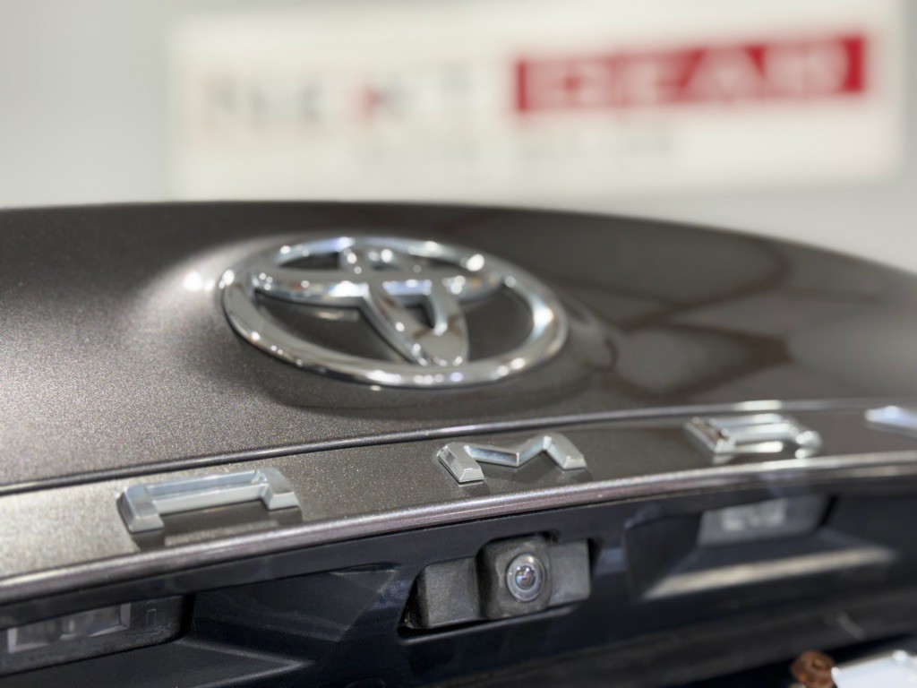 2019 Toyota Camry Image 16